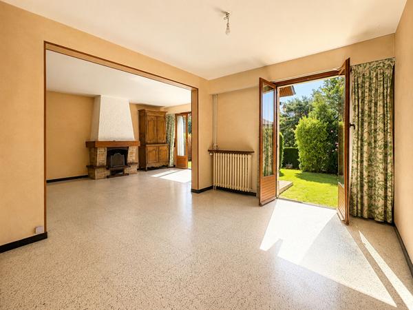 Maison Verrieres Le Buisson 7 pièce(s) 125 m2