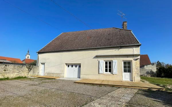 Maison à vendre    2 pièces •  Perrigny-sur-l'Ognon