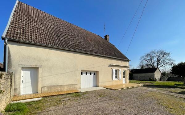 Maison à vendre    2 pièces •  Perrigny-sur-l'Ognon