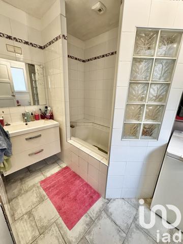 Maison 5 pièces de 115 m² à Sainte-Croix-Hague (50440)