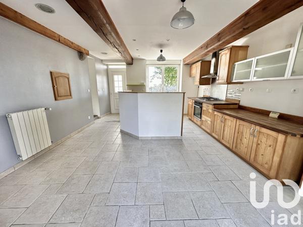 Maison 5 pièces de 115 m² à Sainte-Croix-Hague (50440)