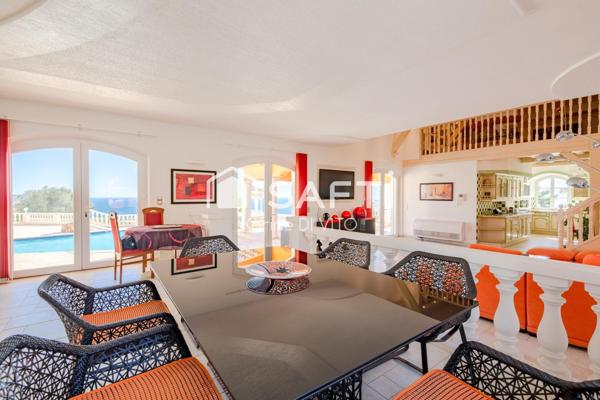 Propriété d'exception - Vue panoramique entre ciel, mer et nature