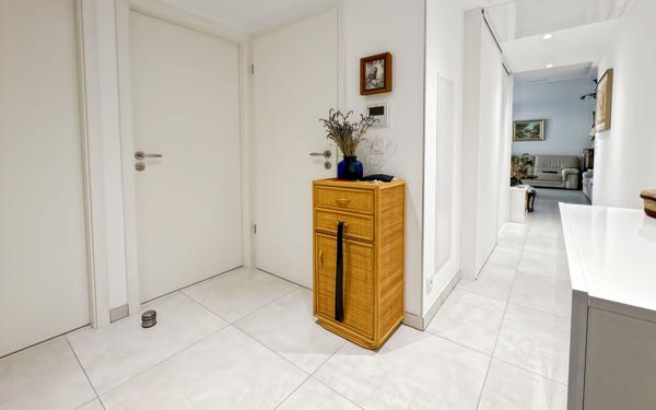 Appartement à vendre    3 pièces • 71,10 m2 Saint-Raphaël