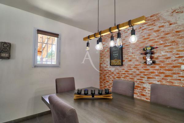 VILLA TYPE 6 AU CALME DE 172M2 AVEC JARDIN GARAGE ABRI VOITURE DOUBLE ET PISCINE