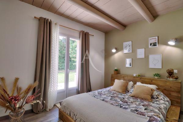VILLA TYPE 6 AU CALME DE 172M2 AVEC JARDIN GARAGE ABRI VOITURE DOUBLE ET PISCINE