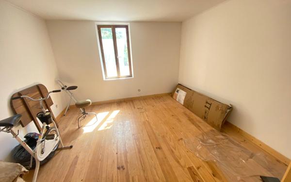 Maison à vendre    5 pièces •  Monclar-de-Quercy