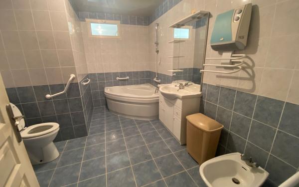 Maison à vendre    5 pièces •  Monclar-de-Quercy