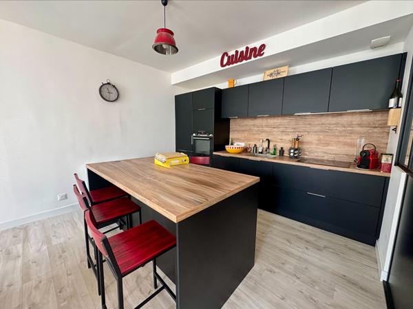 Appartement 4 pièces – 95 m² environ à Vannes (ref : 100842-ET)