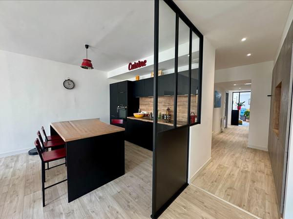 Appartement 4 pièces – 95 m² environ à Vannes (ref : 100842-ET)