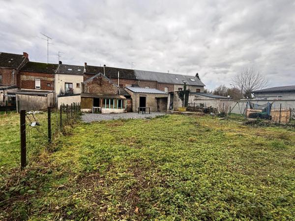 Vente                                                      Immeuble
                        
                     9 pièces                      145 m2                     à Boussois