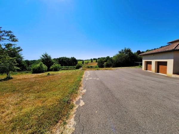 Maison d'architecte de 250 m²  4 chambres Terrain de plus de 5 000 m² Proche Paisance et Nogaro