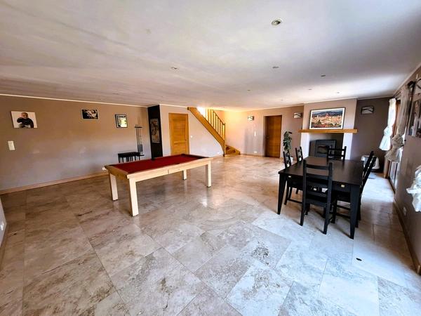 Maison d'architecte de 250 m²  4 chambres Terrain de plus de 5 000 m² Proche Paisance et Nogaro