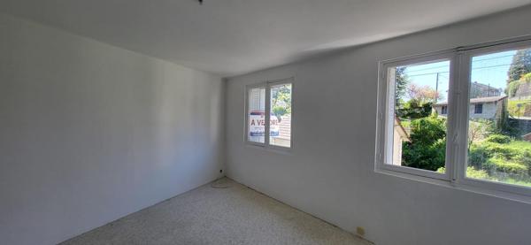 19000 TULLE - APPARTEMENT T3 AVEC TRAVAUX - 46,91 m²