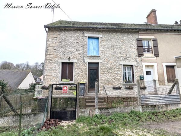 Ensemble immobilier composé de 2 maisons accolées sur beau terrain de plus de 900 m² à Provins.