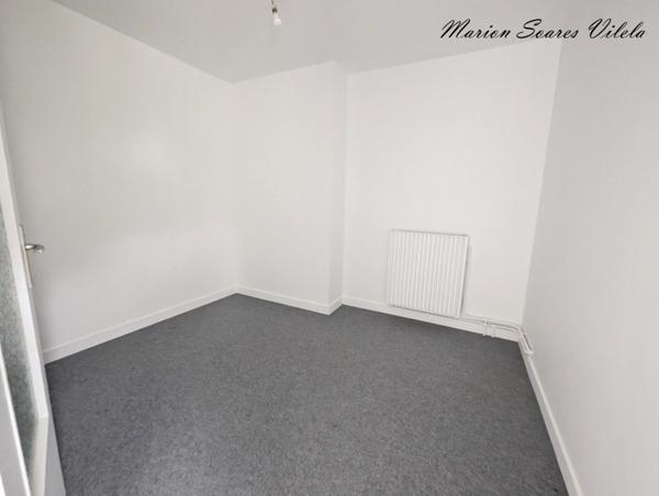 Ensemble immobilier composé de 2 maisons accolées sur beau terrain de plus de 900 m² à Provins.