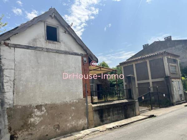 Bien immobilier à vendre de 1 200 m²