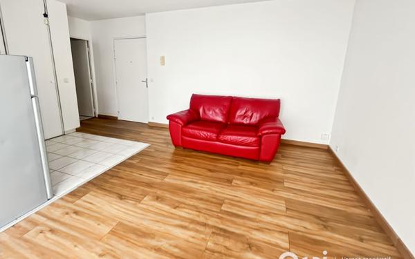 Appartement à vendre    2 pièces • 33,02 m2 Cergy