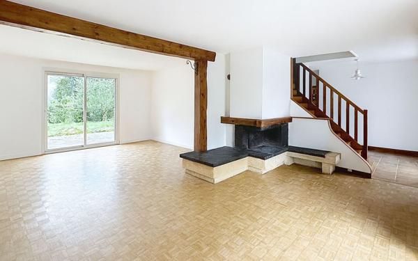 Maison à vendre    6 pièces • 161 m2 Ozoir-la-Ferrière