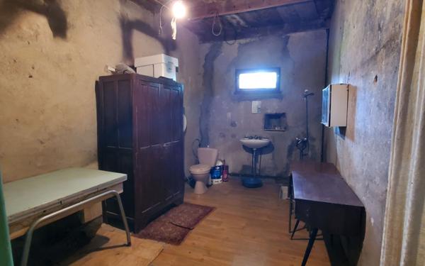 Maison à vendre    4 pièces •  Largentière