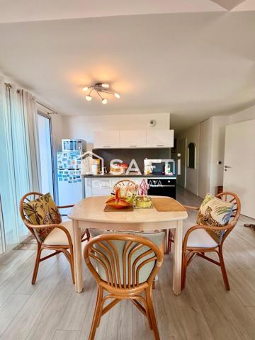 Bel appartement T2 lumineux avec loggia, cave, place de parking couverte et ascenseur!