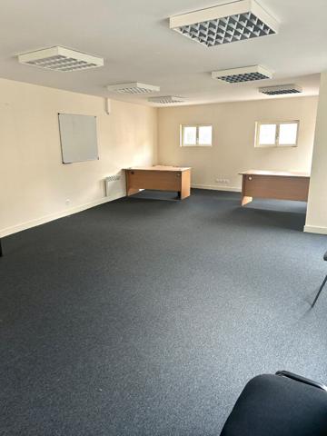 LOCAL PROFESIONNEL CENTRE VILLE DE NIORT