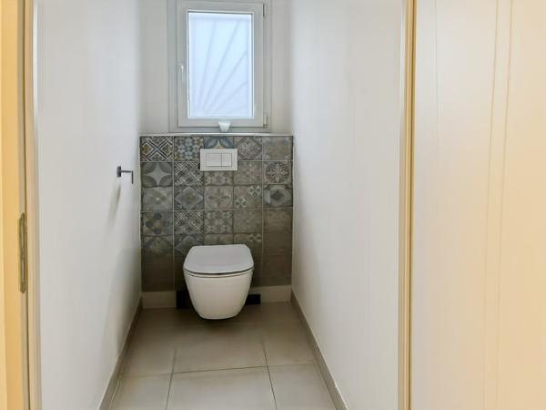Maison
         7 pièces
        - 186 m² Bien prestige 525 000 € *