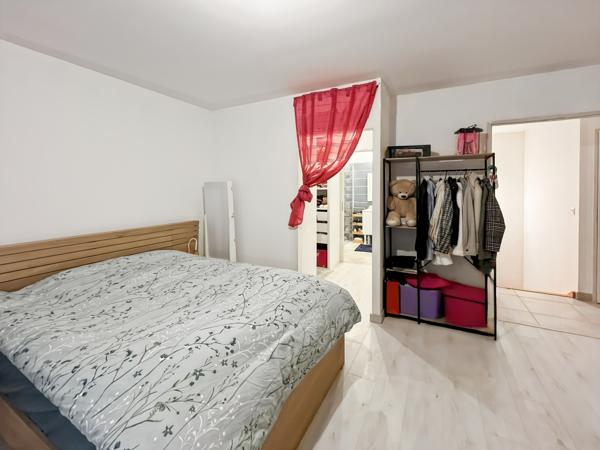 Maison
         7 pièces
        - 186 m² Bien prestige 525 000 € *