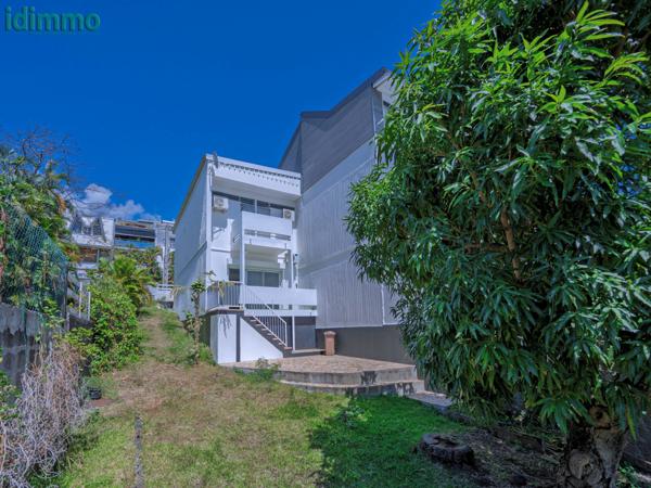IDIMMO : Bas de Montgaillard, Maison de ville T4 de 90m² sur terrain 375m² ! Saint-Denis (97400)