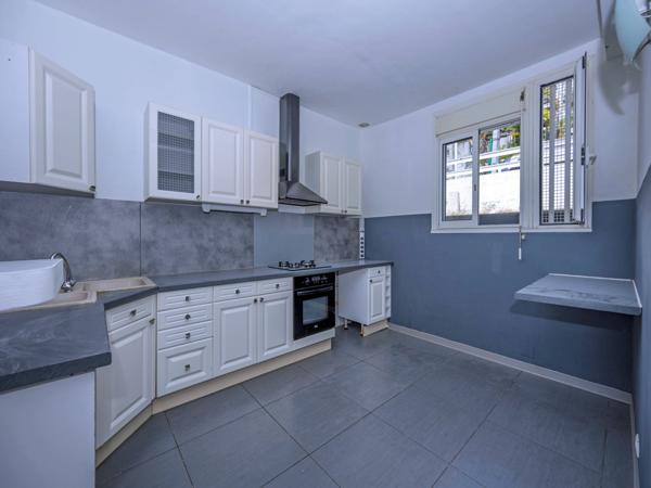 IDIMMO : Bas de Montgaillard, Maison de ville T4 de 90m² sur terrain 375m² ! Saint-Denis (97400)