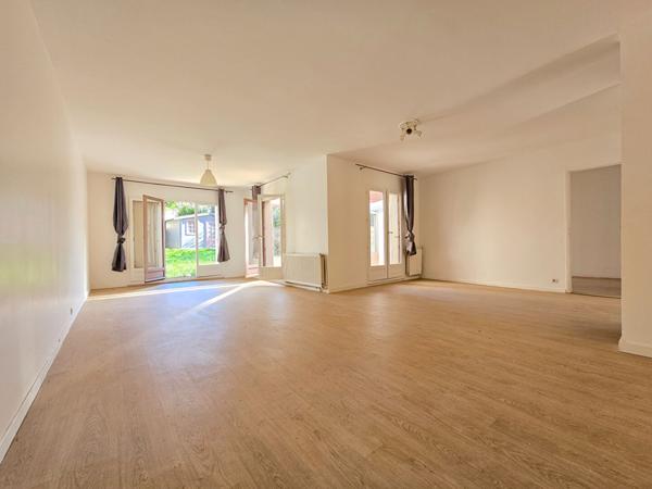 Maison de Ville Evry Courcouronnes