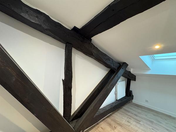 A louer, dans le coeur historique de Périgueux, bel Appartement T1 entièrement restauré