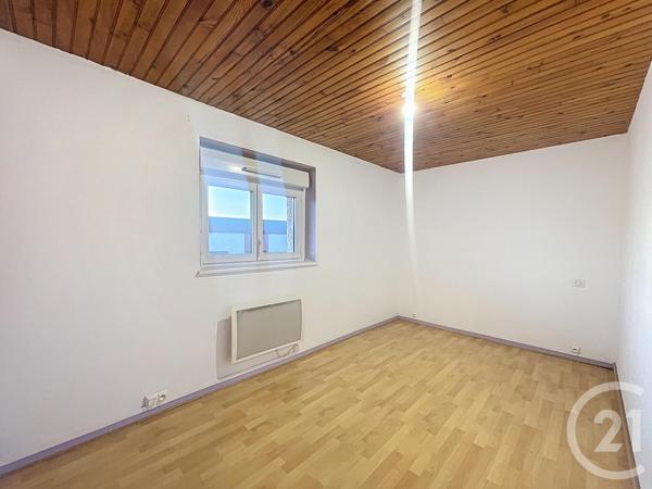 Appartement F4 à vendre  4 pièces - 94,25 m2 REPLONGES - 01