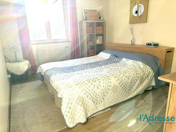 MAISON BOURGEOISE PLAIN PIED de 280 m² sur un terrain de 15 ares.