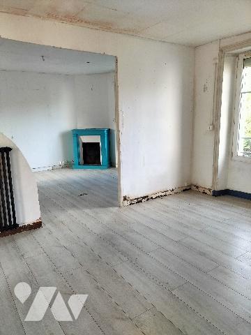 Maison comportant deux appartements