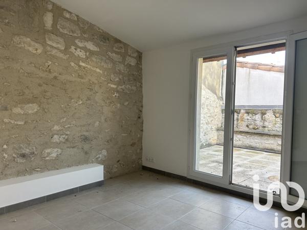 Appartement 3 pièces de 60 m² à Aramon (30390)