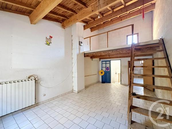 Maison à vendre  5 pièces - 144,45 m 2   ARLES  - 13