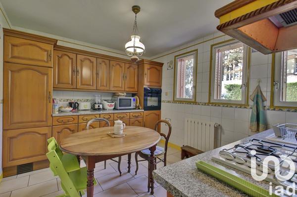 Maison 5 pièces de 120 m² à Oullins (69600)