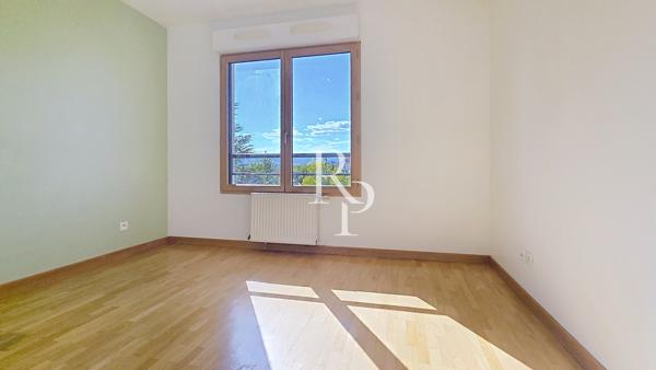 FRANCHEVILLE – BEL AIR – T2 50,43 m² – DERNIER ÉTAGE – TERRASSE 13,74 m² – VUE DÉGAGÉE – GARAGE