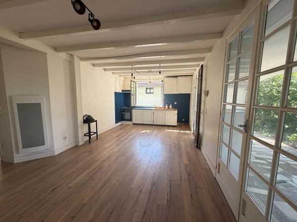 Hendaye, appartement T3 69m² et cave 80m²