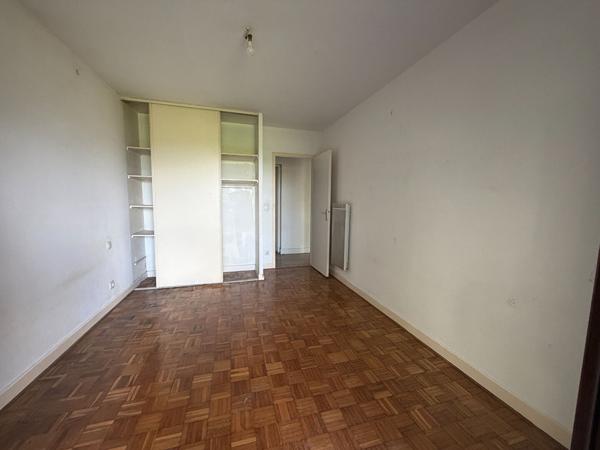 Hendaye, appartement T3 69m² et cave 80m²
