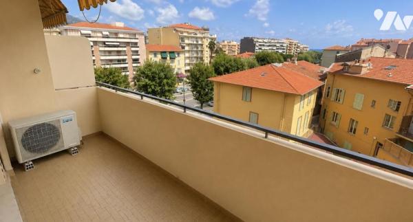 Menton Borrigo, 2 pièces 54 m² proche des commodités 