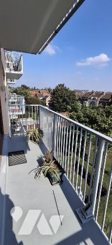 A VENDRE à SECLIN T3 de 85 m2 avec balcon et garage box fermé