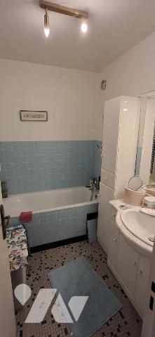 A VENDRE à SECLIN T3 de 85 m2 avec balcon et garage box fermé