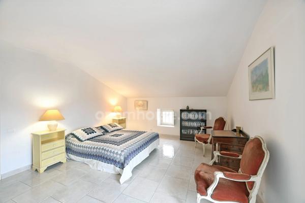 84110 - SÉGURET - MAS DE CHARME - 5 SUITES - PISCINE 20x10 - POOL HOUSE - PARC ARBORÉ - IDÉAL CHAMBRES D’HÔTES