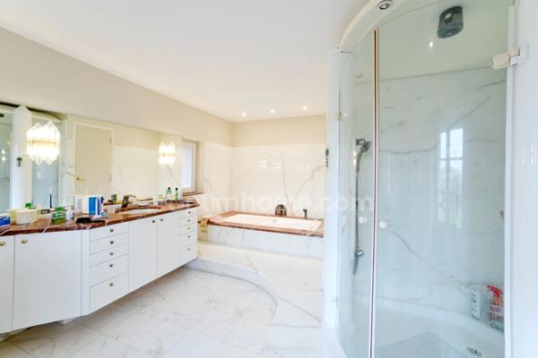 84110 - SÉGURET - MAS DE CHARME - 5 SUITES - PISCINE 20x10 - POOL HOUSE - PARC ARBORÉ - IDÉAL CHAMBRES D’HÔTES