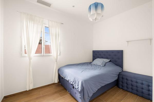 Villa 8 pièces de 269 m² à GENAS , Genas