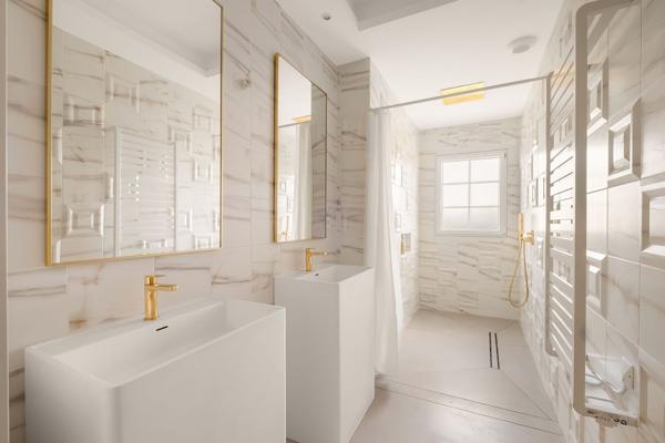 Villa 8 pièces de 269 m² à GENAS , Genas