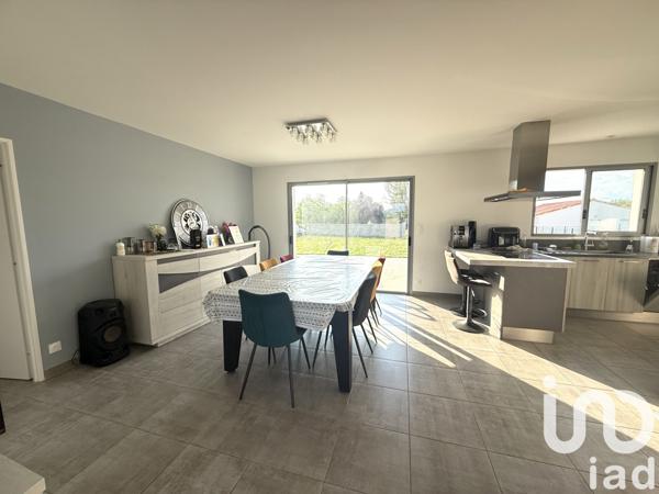 Maison à vendre 4 pièces 92 m² Ouzilly