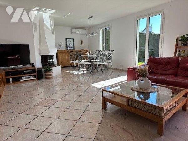 A vendre Maison 4 chambres à Mesnil Esnard. Maison individuelle de 1983 en parfait état compren...