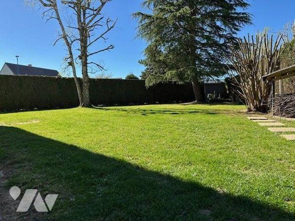 A vendre Maison 4 chambres à Mesnil Esnard. Maison individuelle de 1983 en parfait état compren...